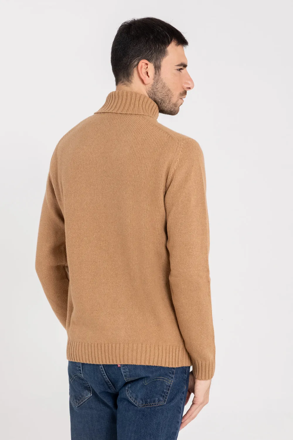 CABLE-KNIT CASHMERE TURTLENECK SWEATER