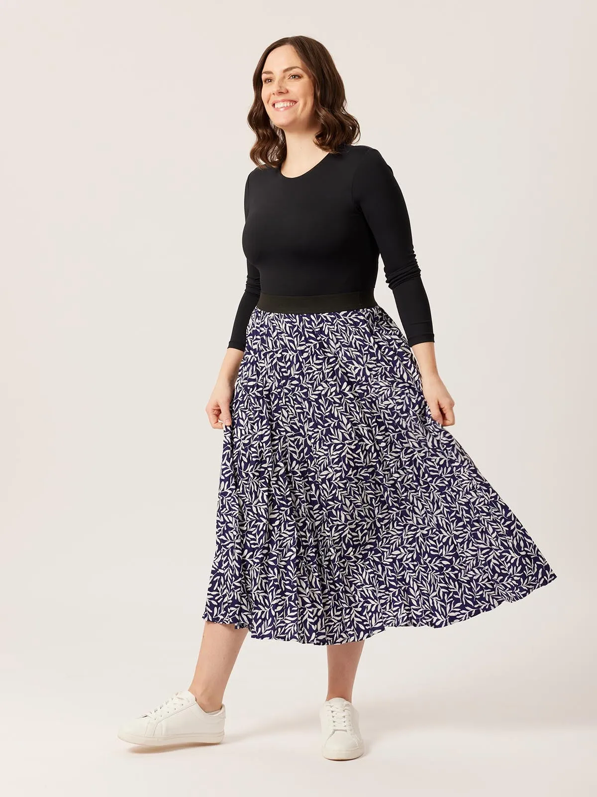 Gill - Pleated Skirt - Navy Abstract Leaf Print