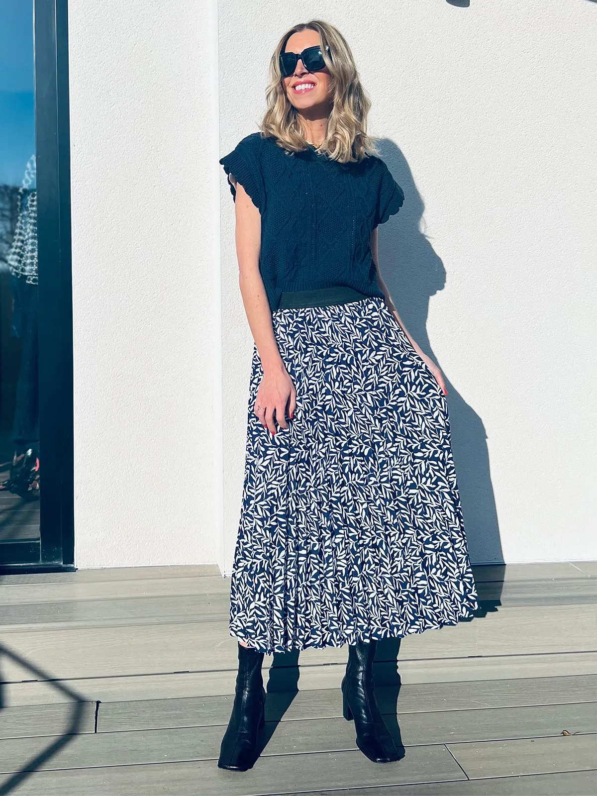 Gill - Pleated Skirt - Navy Abstract Leaf Print