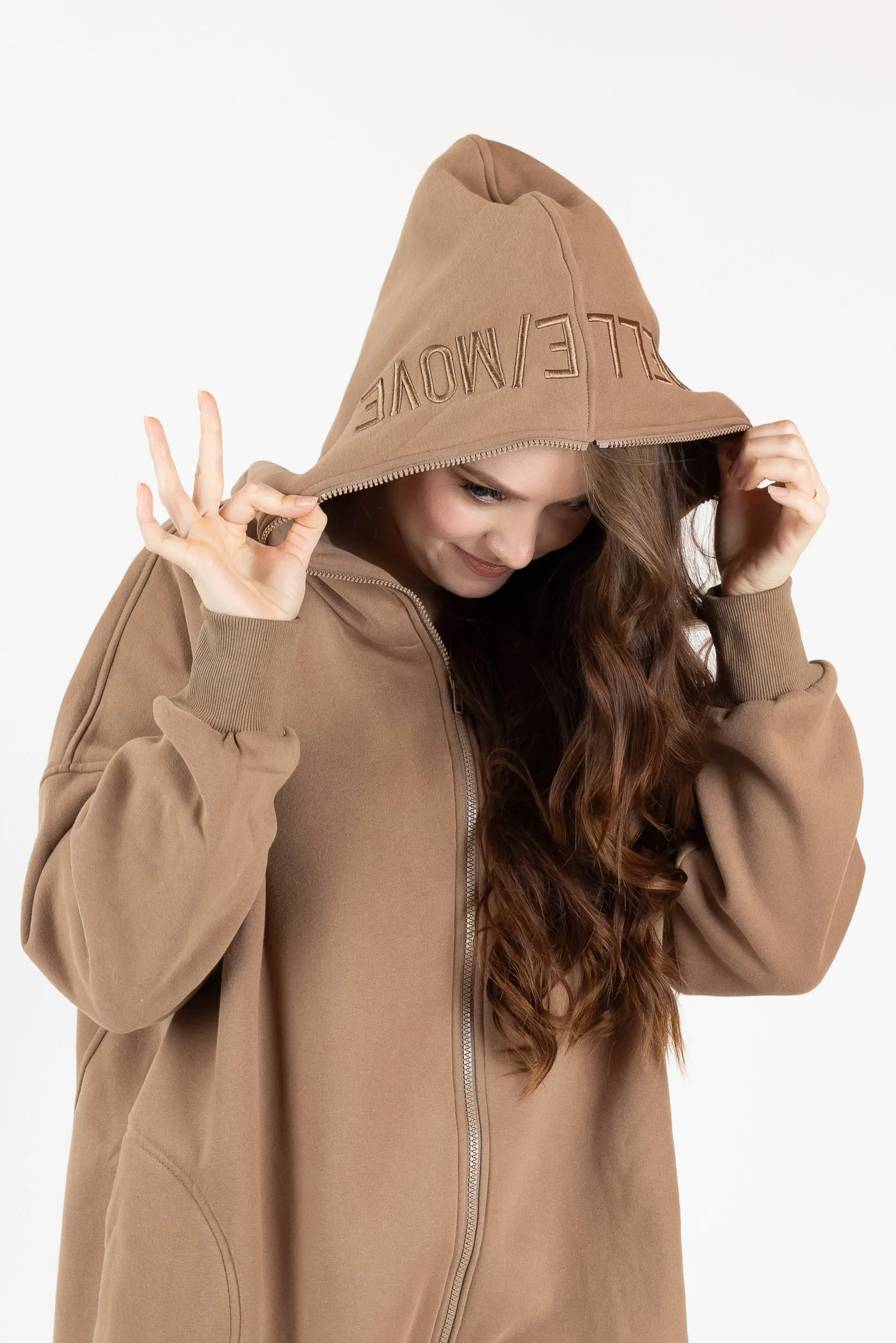 Modelle/Move Oversized Maxi Track Jacket