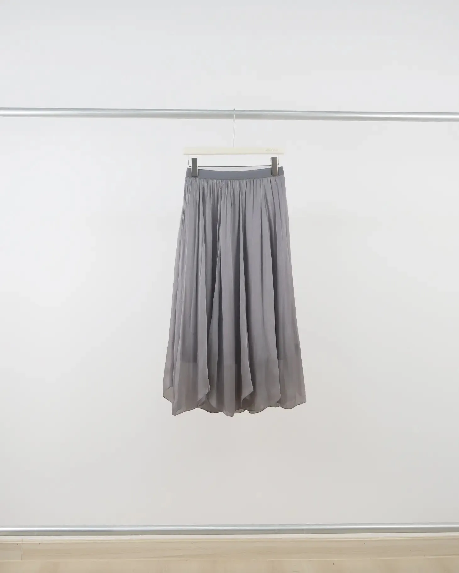 Q3335 Midi Skirt