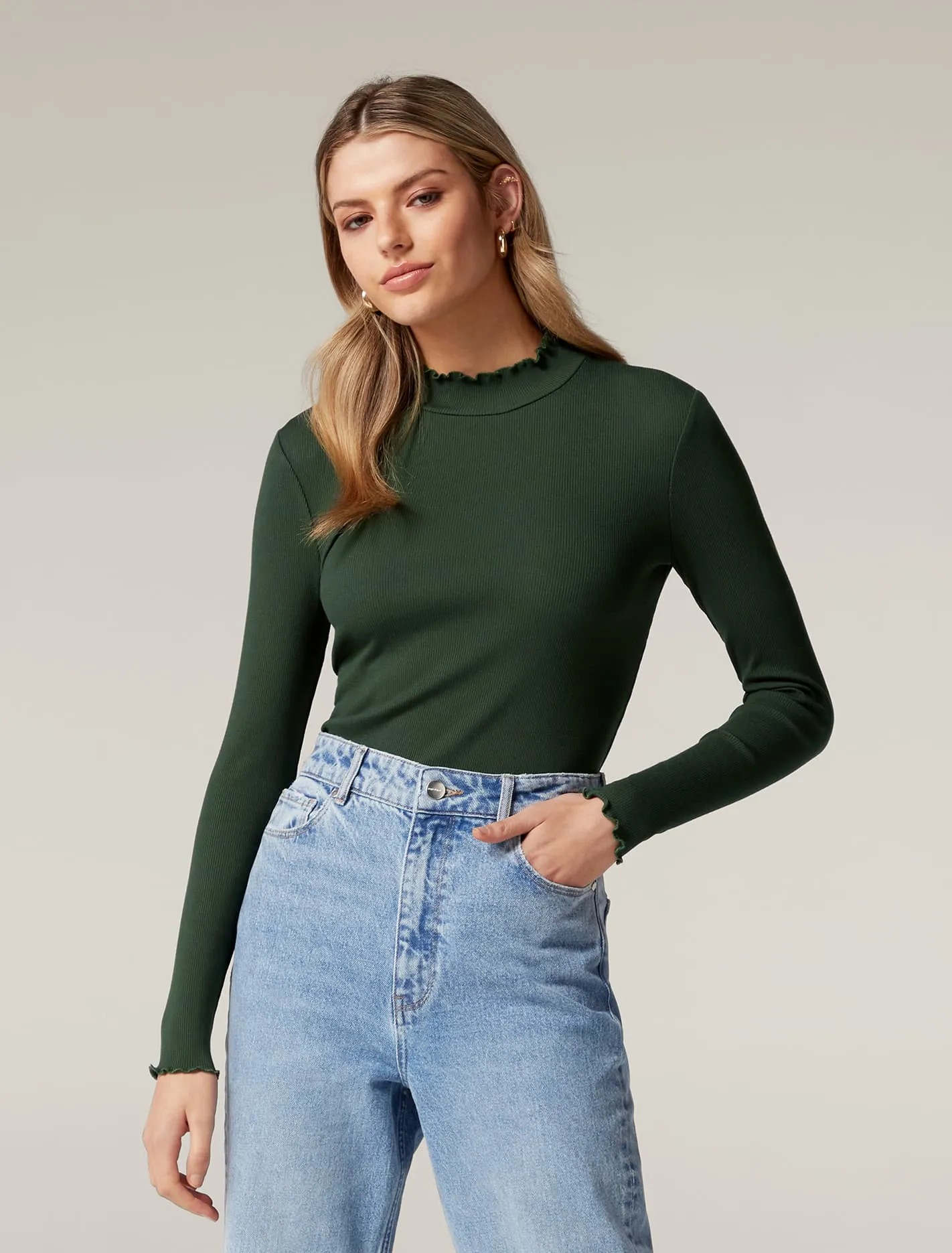 Rikki Lettuce Edge Turtle Neck Top