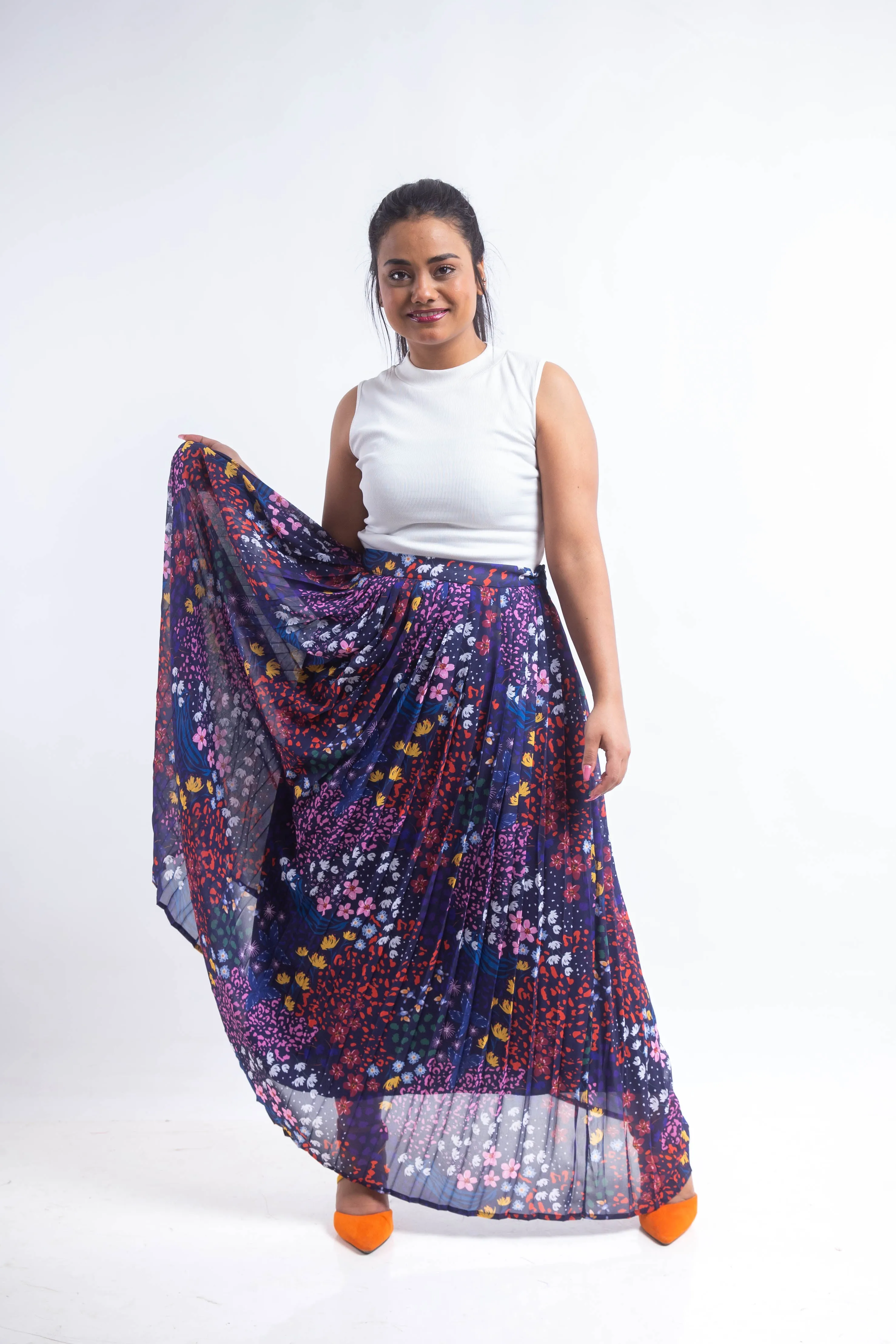 The blossoms chiffon pleated Skirt - Navy