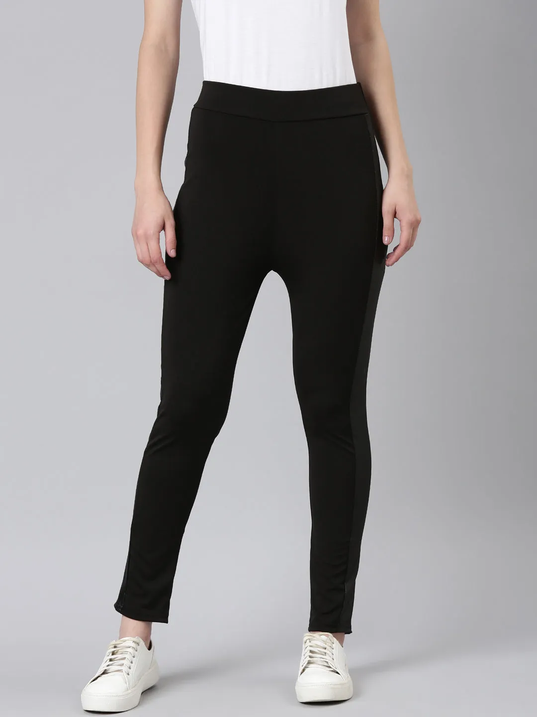 Women Black Solid Leggings